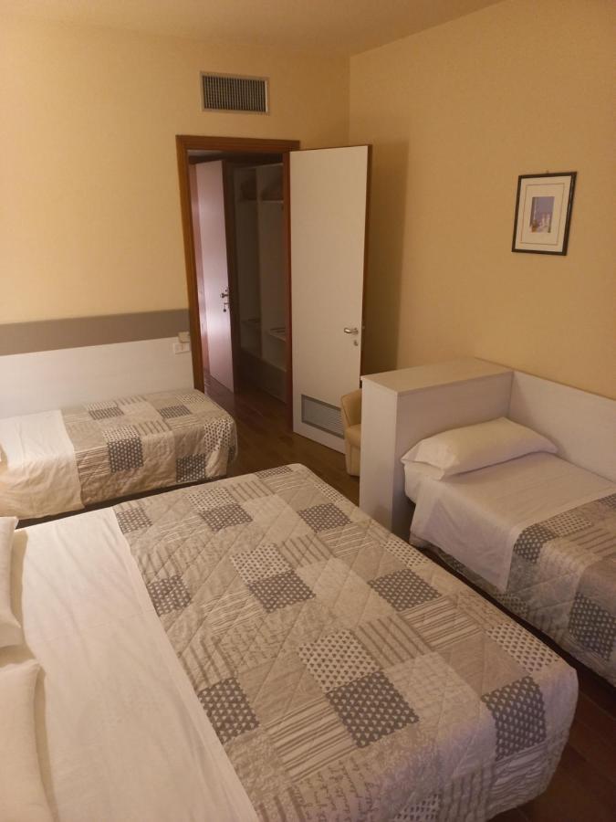 Park Hotel Castel San Pietro Terme Exterior photo