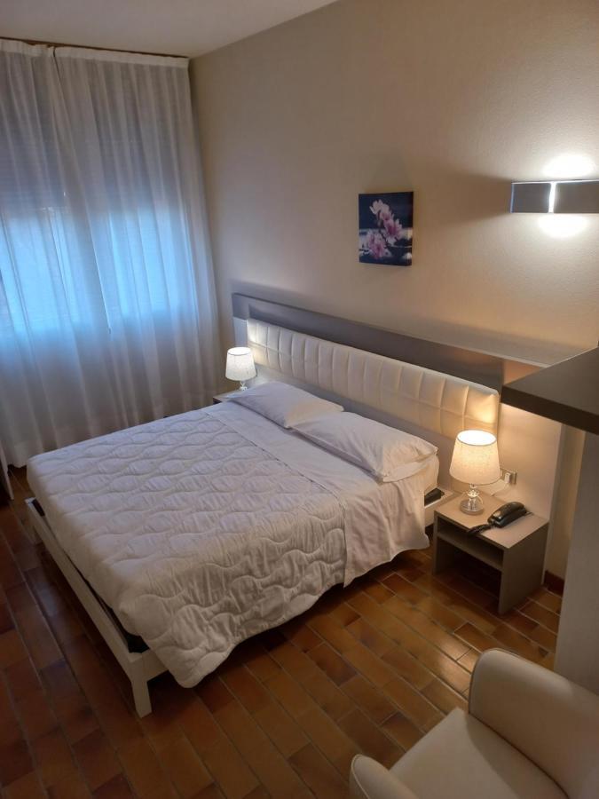 Park Hotel Castel San Pietro Terme Exterior photo