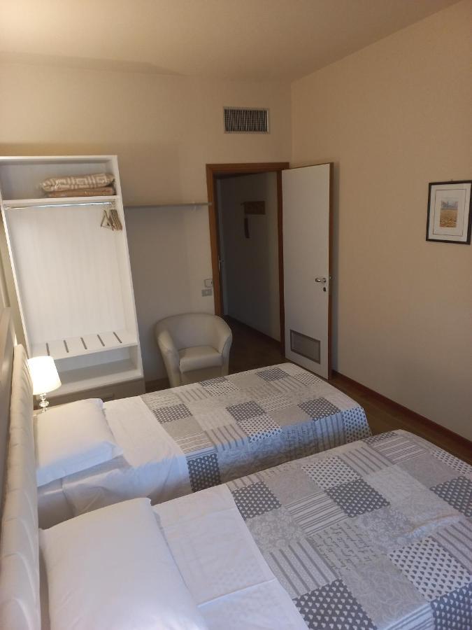 Park Hotel Castel San Pietro Terme Exterior photo
