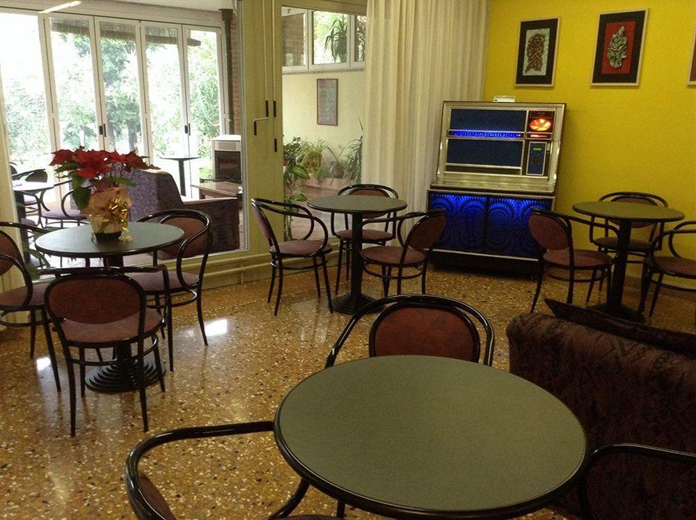 Park Hotel Castel San Pietro Terme Exterior photo