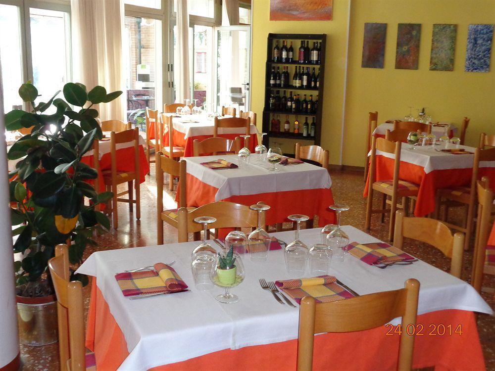 Park Hotel Castel San Pietro Terme Exterior photo